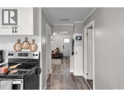 14 McNaughton AVENUE - 8