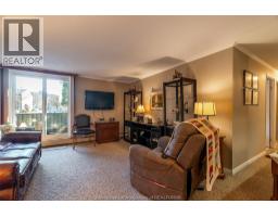 955 Grand AVENUE - 7