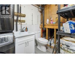 44 ROSSINI CRESCENT - 25