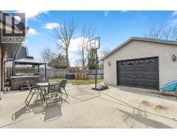 44 ROSSINI CRESCENT - 27
