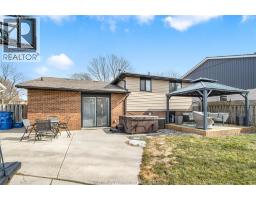44 ROSSINI CRESCENT - 29