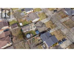 44 ROSSINI CRESCENT - 36