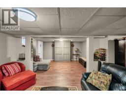 325 John STREET East - 32