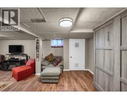 325 John STREET East - 35