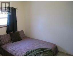 30 REGENCY DRIVE - 24