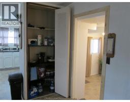 30 REGENCY DRIVE - 7