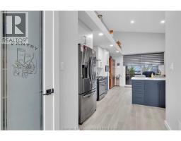 10 Clara CRESCENT - 10