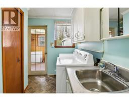 153 Catherine STREET - 12