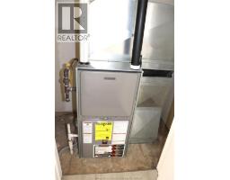 190 Catherine STREET - 11