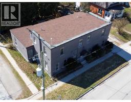 195 SYDENHAM STREET - 3