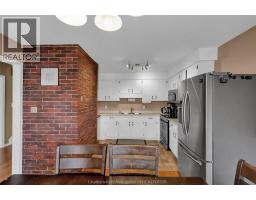 76 THORNHILL CRESCENT - 11