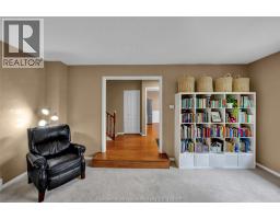 76 THORNHILL CRESCENT - 15