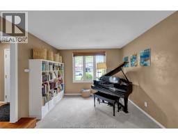 76 THORNHILL CRESCENT - 17