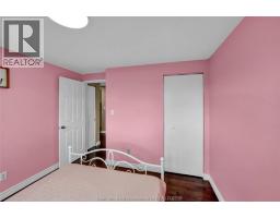 76 THORNHILL CRESCENT - 23
