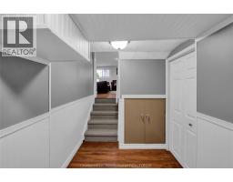 76 THORNHILL CRESCENT - 31