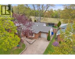 76 THORNHILL CRESCENT - 46