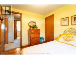 22 PEMBROKE CRESCENT - 21