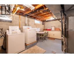 22 PEMBROKE CRESCENT - 32