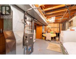 22 PEMBROKE CRESCENT - 34