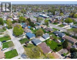 22 PEMBROKE CRESCENT - 46