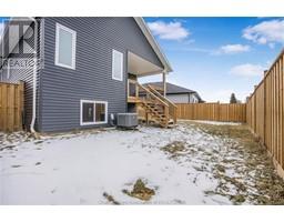 150 Moonstone CRESCENT - 35