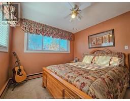 85 LYNNWOOD DRIVE - 18