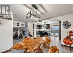 12 DONALDA DRIVE - 17