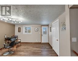 12 DONALDA DRIVE - 22
