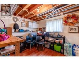 35 Monarch DRIVE - 32