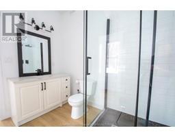 231 Hughes STREET - 18