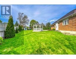 48 Charles CRESCENT - 21