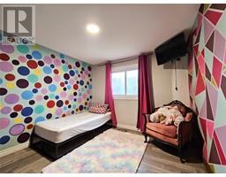 74 Chestnut DRIVE - 24
