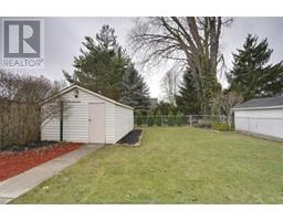 16 Buckingham AVENUE - 41
