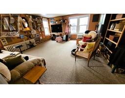 821/823 Elizabeth STREET - 2