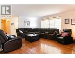 591 King STREET West - 18