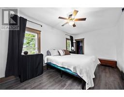 555 Confederation STREET - 18