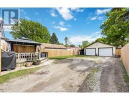 555 Confederation STREET - 37