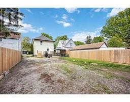 555 Confederation STREET - 38