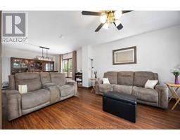 555 Confederation STREET - 9