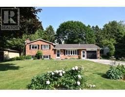 17 Garry AVENUE - 1