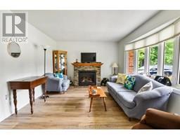 17 Garry AVENUE - 17
