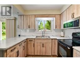 17 Garry AVENUE - 32