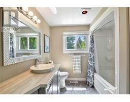 17 Garry AVENUE - 36
