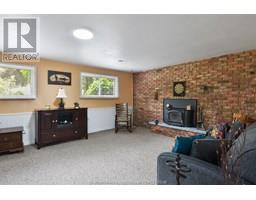 17 Garry AVENUE - 43