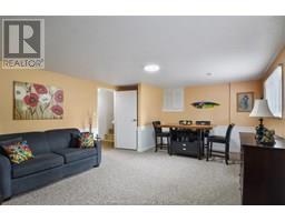 17 Garry AVENUE - 44