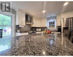 11 Lottie AVENUE - 16