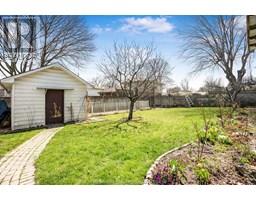 246 Tweedsmuir AVENUE West - 36