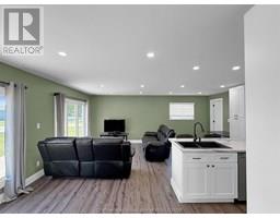 86 BAYVIEW DRIVE - 8