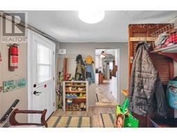300 Woods STREET - 23