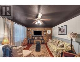 300 Woods STREET - 4